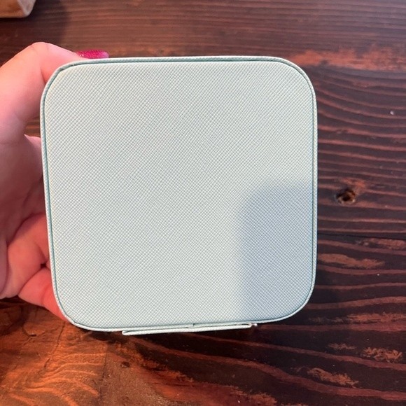 Light Blue Travel Jewelry Box Zip Around Closure New in Package - Picture 5 of 5